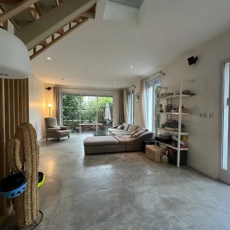 Your Own In Colombes La Defense Villa