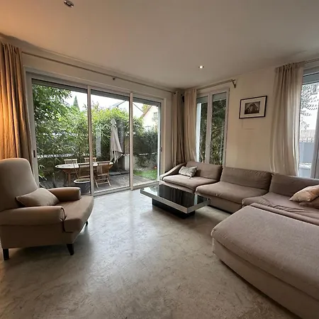 Your Own In Colombes La Defense * Colombes (Hauts-de-Seine)