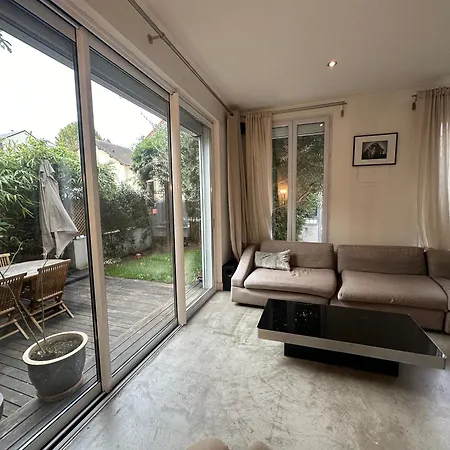 Villa Your Own In Colombes La Defense