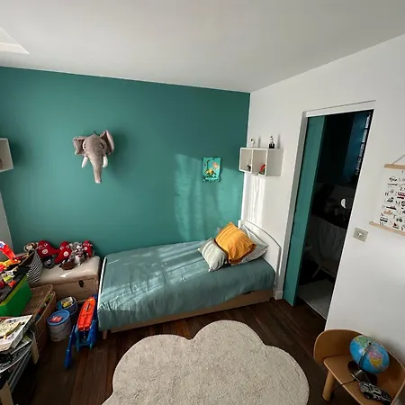 Your Own In Colombes La Defense Villa