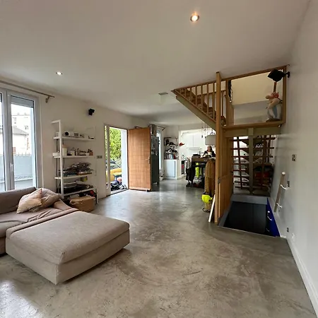 Villa Your Own In Colombes La Defense
